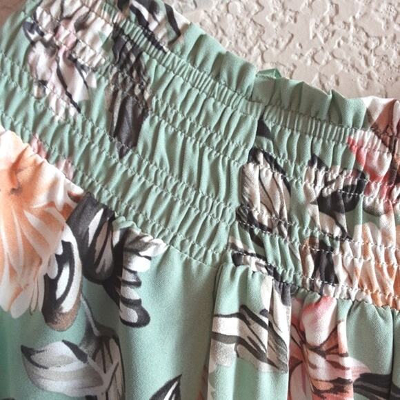 Anthropologie Doe & Rae NWT Green Floral Smocked Ruffled Sleeve Loose Blouse S - Picture 3 of 6